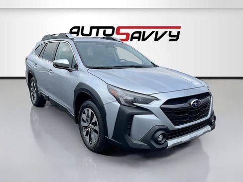 Used 2025 Subaru Outback Touring AWD/4WD image 1