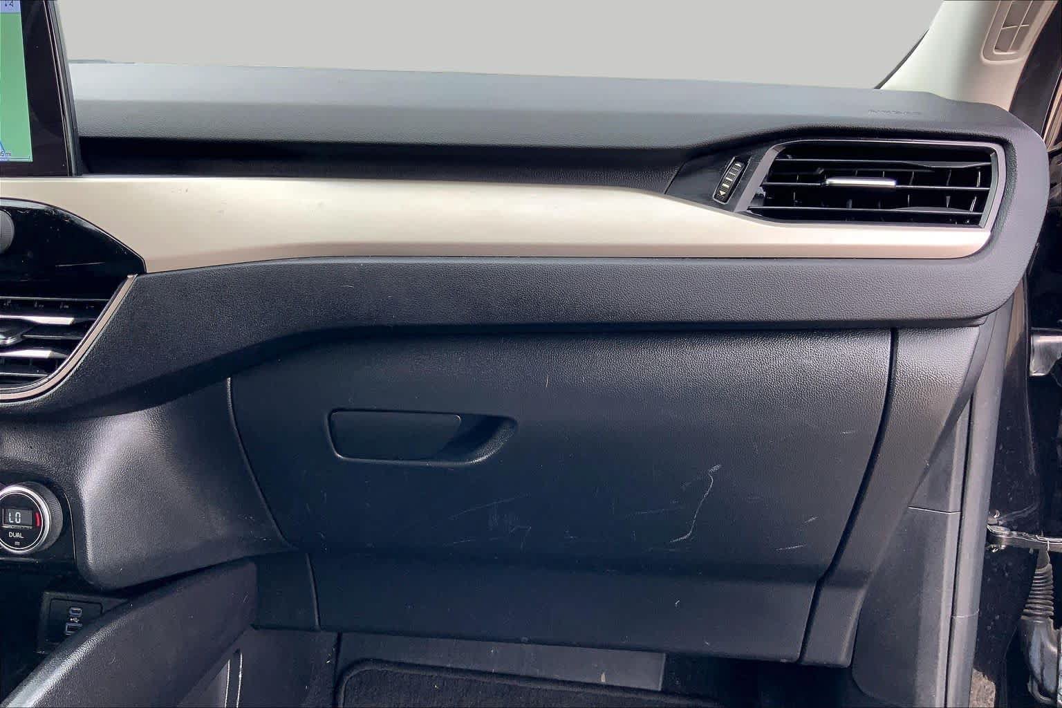 Used 2021 Ford Escape SE w/ SE Sport Appearance Package FWD image 18
