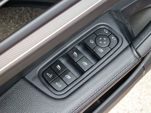Certified 2024 Porsche Cayenne Coupe AWD/4WD image 8