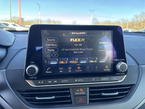 Used 2024 Nissan Altima 2.5 SR image 16