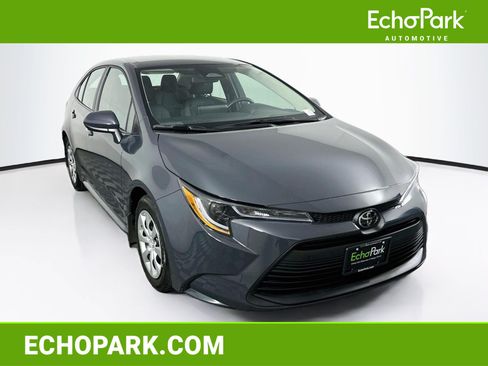 Used 2025 Toyota Corolla LE FWD image 1