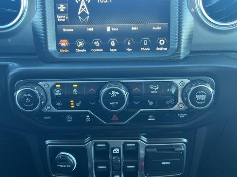 Used 2021 Jeep Wrangler Unlimited Sahara w/ Uconnect 4C Nav & Sound Group image 25