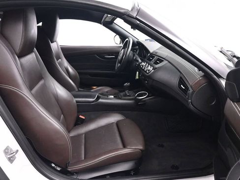 Used 2012 BMW Z4 sDrive28i image 16