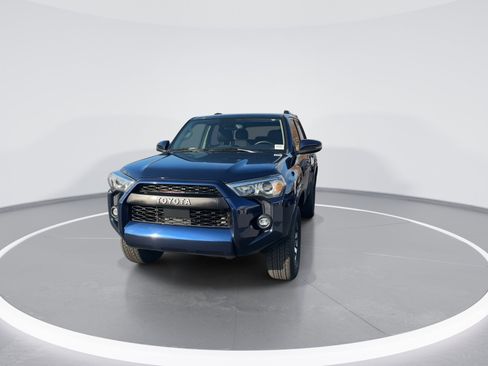 Used 2022 Toyota 4Runner SR5 Premium image 3