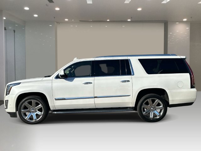 Used 2017 Cadillac Escalade ESV Luxury AWD/4WD image 2