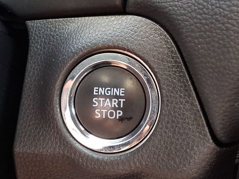 Certified 2025 Toyota RAV4 XLE FWD image 28