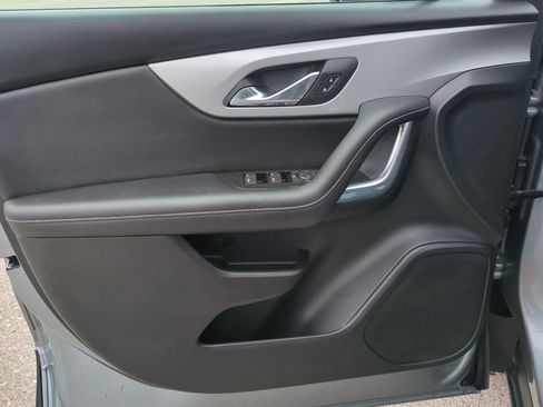 Used 2025 Chevrolet Blazer LT FWD image 10