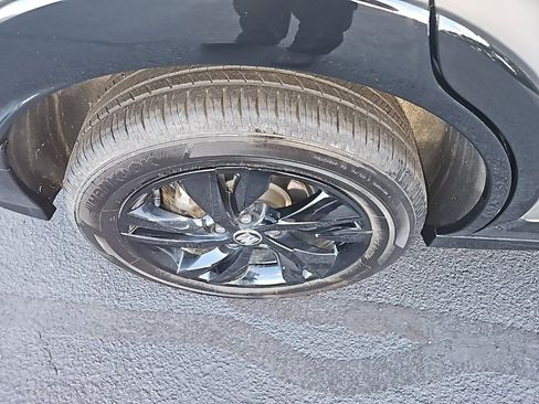 Used 2024 Buick Encore GX Sport Touring image 11