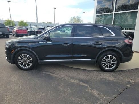 Used 2019 Lincoln Nautilus Select AWD/4WD image 4