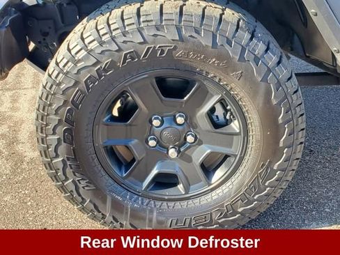 Used 2022 Jeep Gladiator Mojave w/ Cold Weather Group image 7