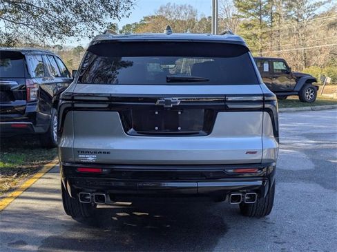 Certified 2024 Chevrolet Traverse RS image 3