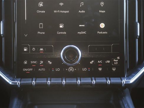 Used 2024 GMC Acadia Elevation image 13