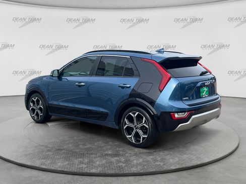 Used 2023 Kia Niro SX Touring FWD image 5