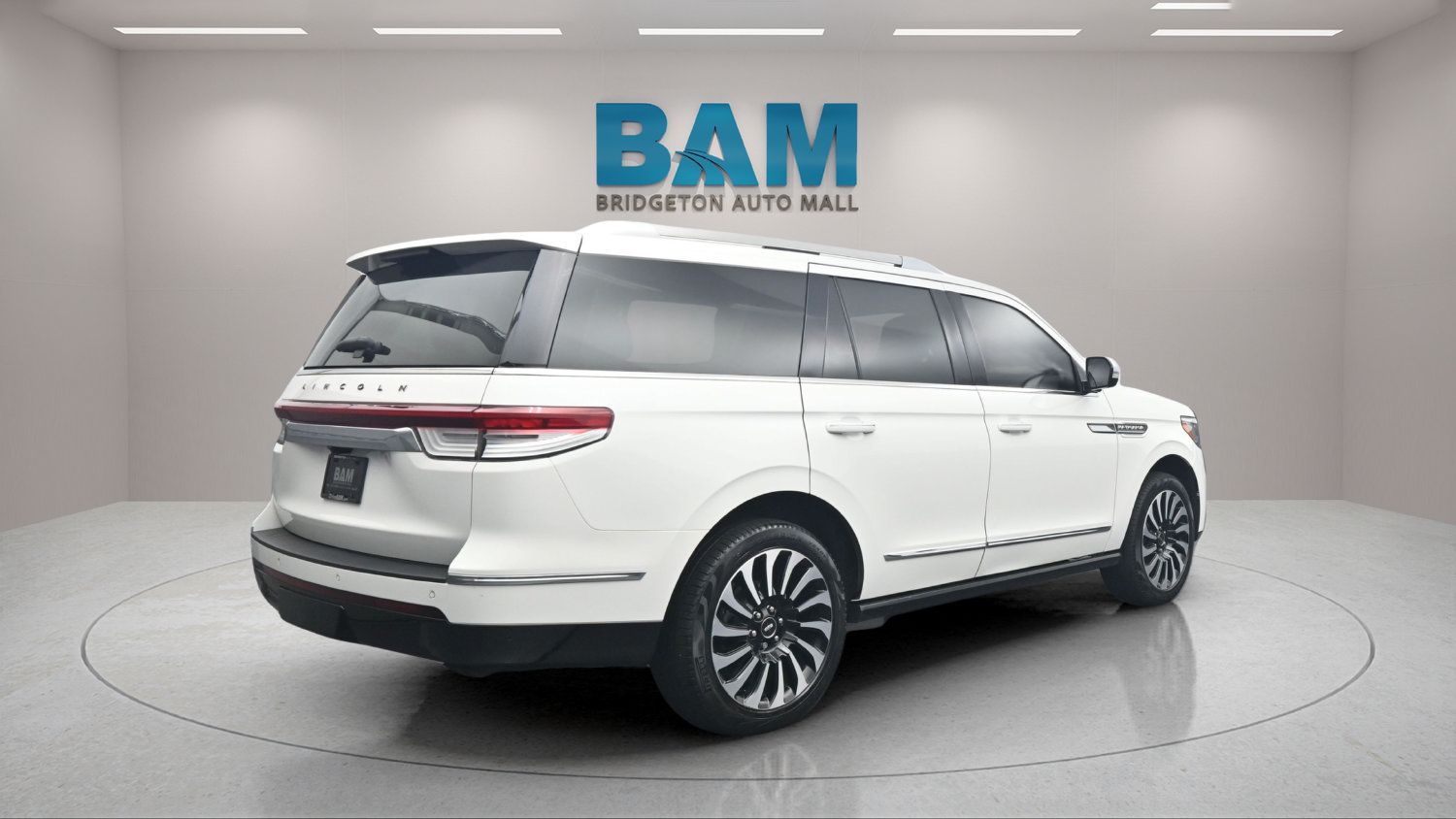 Used 2022 Lincoln Navigator Black Label AWD/4WD image 6