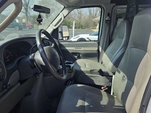 Used 2007 Ford E-350 and Econoline 350 Super Duty RWD image 9