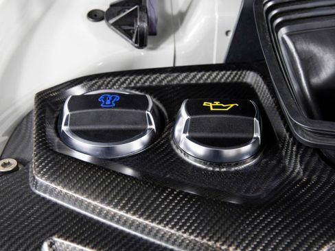 Used 2018 Porsche 911 GT2 RS image 51