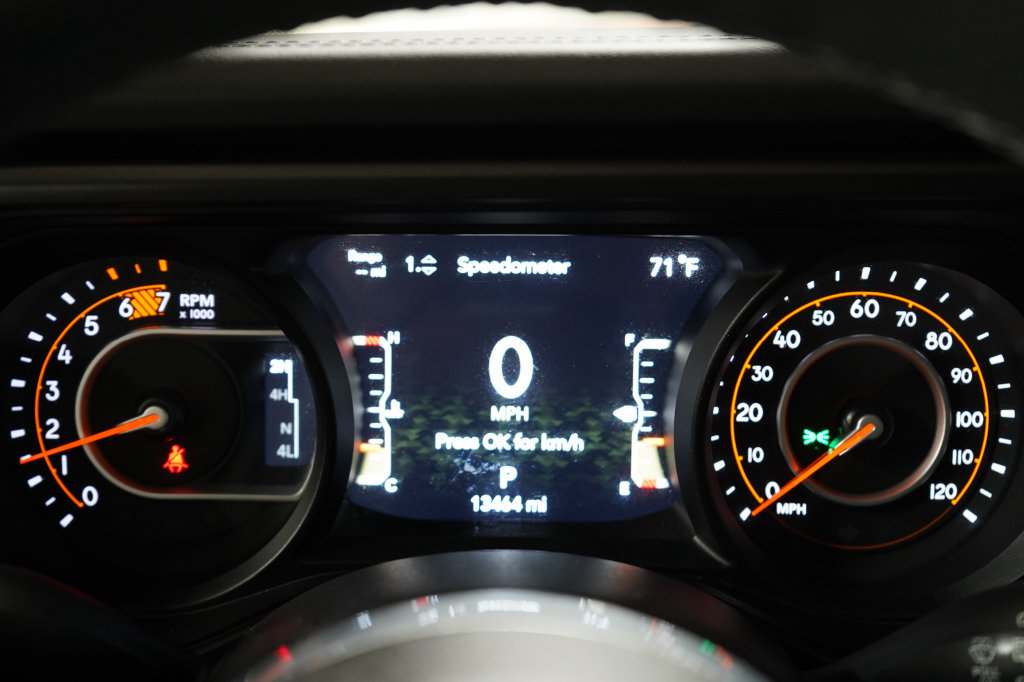 Certified 2025 Jeep Wrangler Unlimited Sahara AWD/4WD image 16