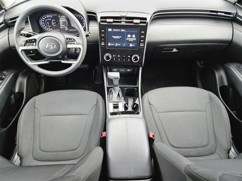 Used 2022 Hyundai Tucson SE image 7