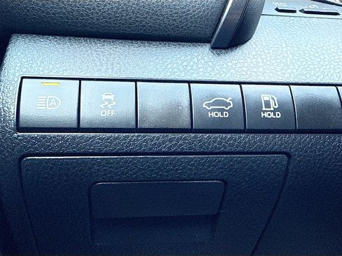 Used 2023 Toyota Camry SE image 30