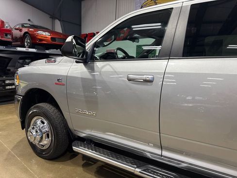 Used 2021 RAM 3500 Big Horn image 46