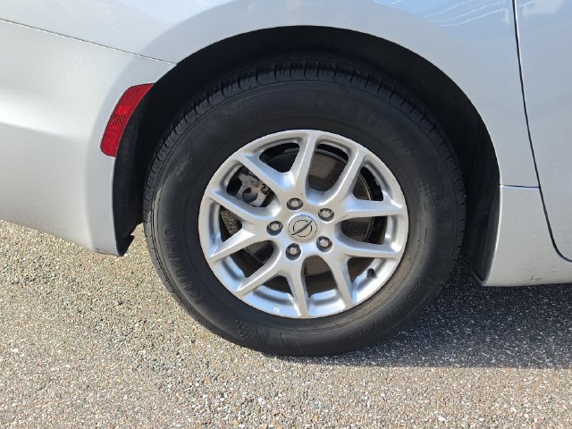 Used 2024 Chrysler Pacifica Touring-L FWD image 5