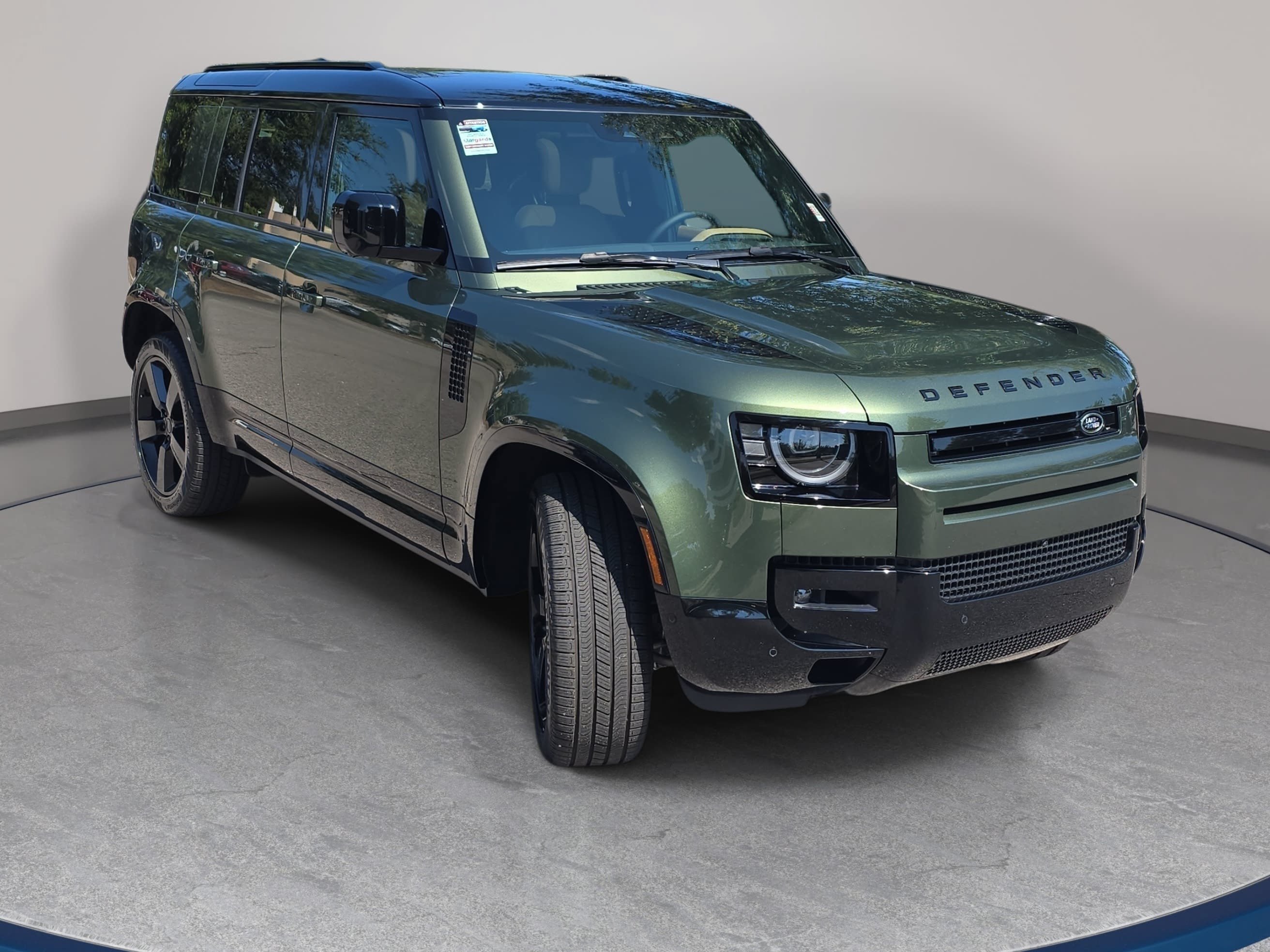 New 2026 Land Rover Defender 110 X-Dynamic SE AWD/4WD image 3