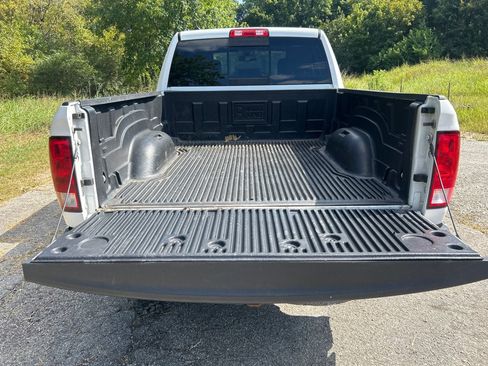 Used 2019 RAM 1500 Big Horn RWD image 26