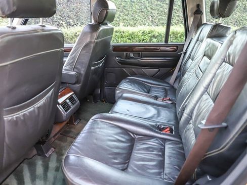 Used 2002 Land Rover Range Rover HSE image 25