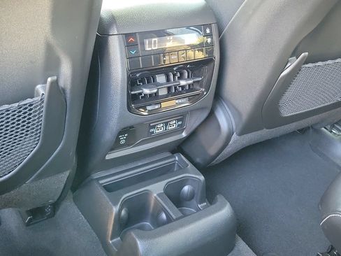 Used 2024 Jeep Grand Cherokee L Laredo AWD/4WD image 17