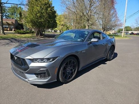 Used 2025 Ford Mustang GT Premium w/ GT Performance Package image 3