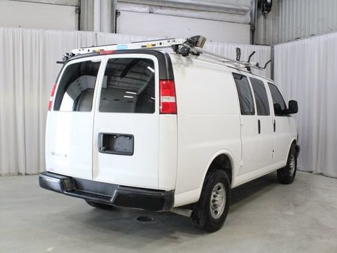 Used 2022 Chevrolet Express 2500 w/ Driver Convenience Package RWD image 23