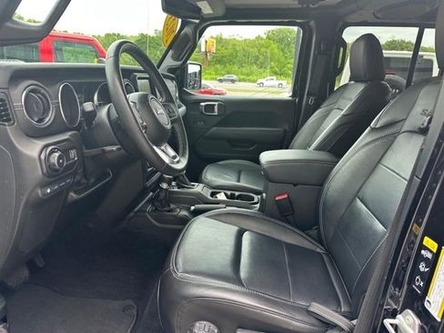 Used 2023 Jeep Wrangler Unlimited Sahara w/ Cold Weather Group AWD/4WD image 12