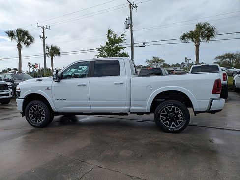 New 2026 RAM 2500 Limited AWD/4WD image 7