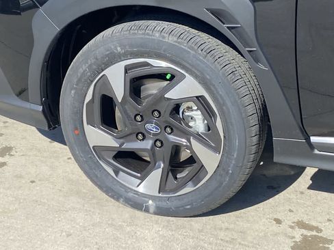 Certified 2025 Subaru Crosstrek 2.5i Limited w/ Crosstrek Mirror Package image 12