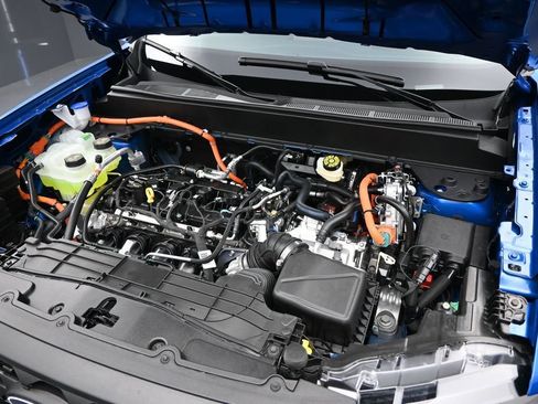 New 2026 Ford Maverick XLT w/ Equipment Group 301A AWD/4WD image 3