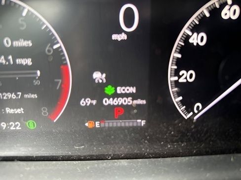 Used 2025 Honda Pilot Touring image 21