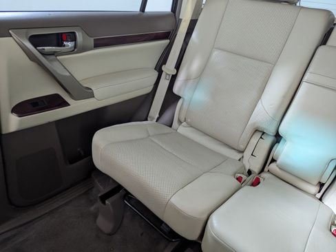 Used 2012 Lexus GX 460 w/ Comfort Plus Pkg image 12