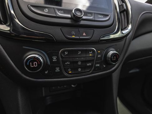Used 2023 Chevrolet Equinox RS w/ RS Leather Package AWD/4WD image 15