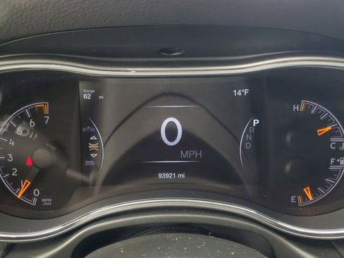 Used 2022 Jeep Grand Cherokee Limited image 17