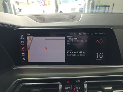 Used 2020 BMW X5 xDrive40i w/ M Sport Package image 44