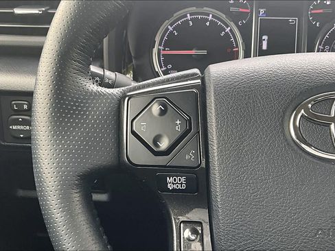 Used 2023 Toyota 4Runner TRD Off-Road Premium w/ Moonroof Package AWD/4WD image 23