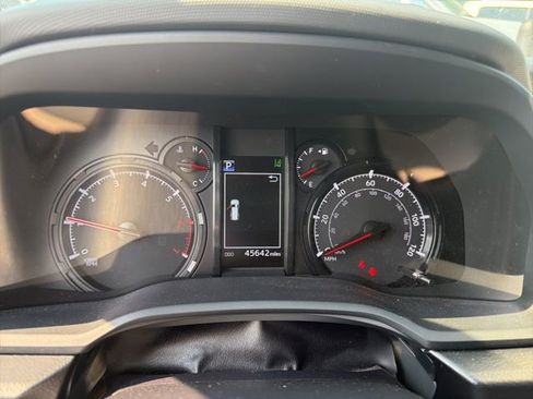 Used 2023 Toyota 4Runner SR5 Premium w/ Moonroof Package image 10