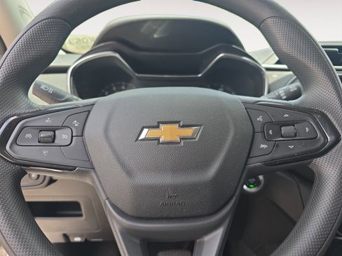 Used 2023 Chevrolet TrailBlazer LT FWD image 11