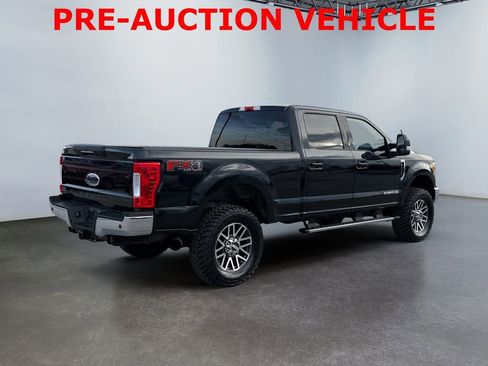 Used 2017 Ford F250 Lariat w/ Lariat Ultimate Package image 3