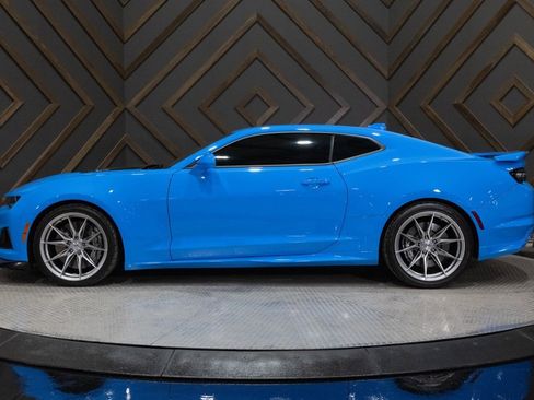 Used 2022 Chevrolet Camaro ZL1 image 3