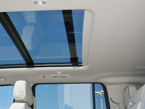 Used 2023 GMC Yukon XL Denali AWD/4WD image 41