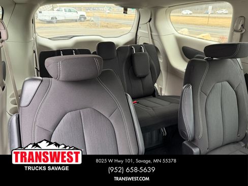 Used 2024 Chrysler Voyager LX FWD image 20