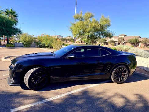 Used 2014 Chevrolet Camaro SS w/ SS Performance Package RWD image 7