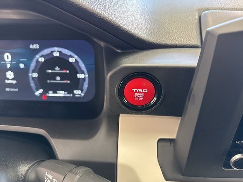 Certified 2024 Toyota Tacoma TRD Off-Road image 22