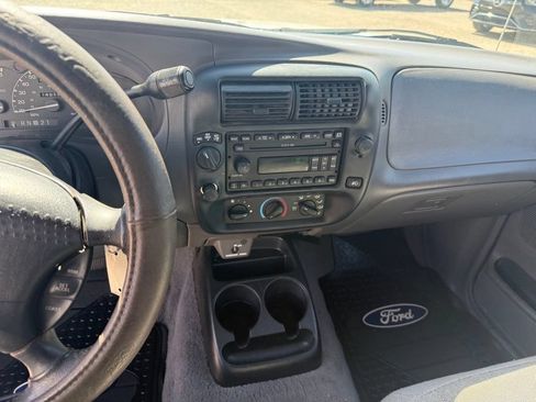 Used 2002 Ford Ranger XLT AWD/4WD image 16